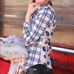 Cabi Festival Blouse Plaid Floral Print Blouse 233
